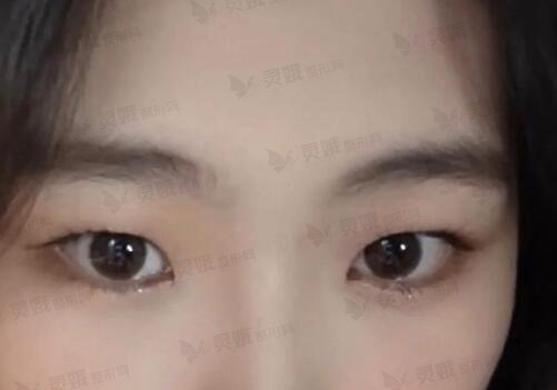 中国人欧式眼睛图片：好看是好看，轮廓不深的妹纸，hold不住！